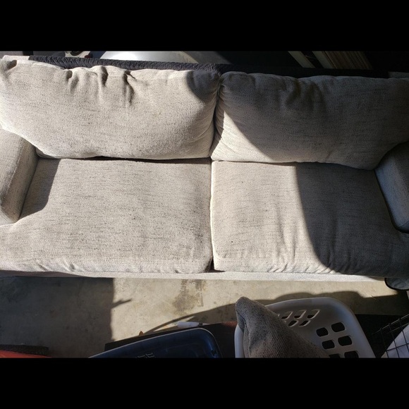 2 Couches - Picture 1 of 7